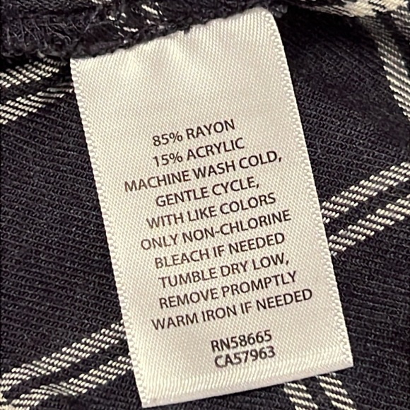 Treasure & Bond Plaid Boyfriend Button Down Shirt Navy 2X - Picture 7 of 8